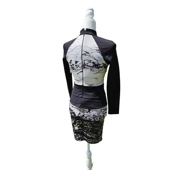 NWT Xsmall Bebe dress abstract - Picture 3 of 5